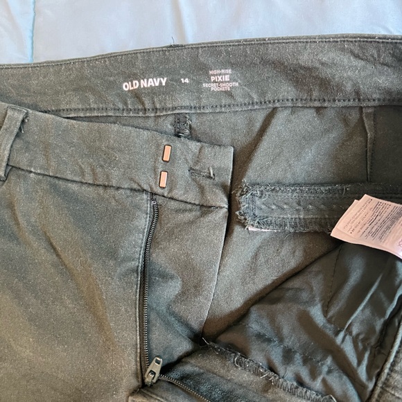 Old Navy High-Waisted Pixie Ankle Pants - Picture 5 of 5